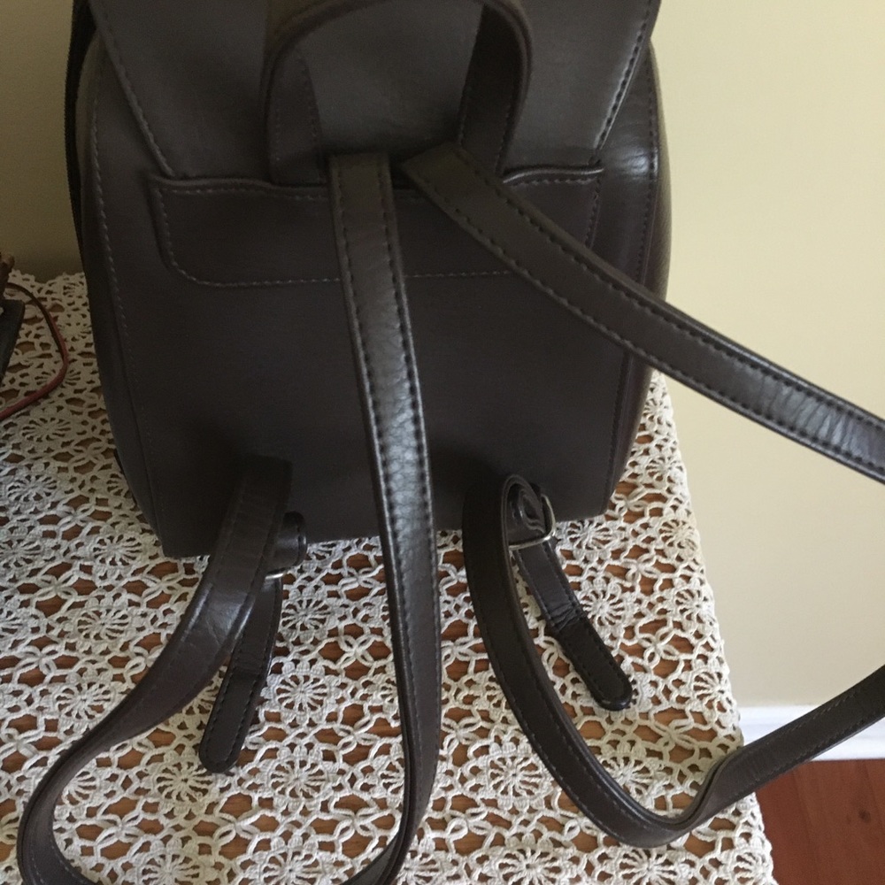 Woman’s purse backpack - Picture 2 of 3